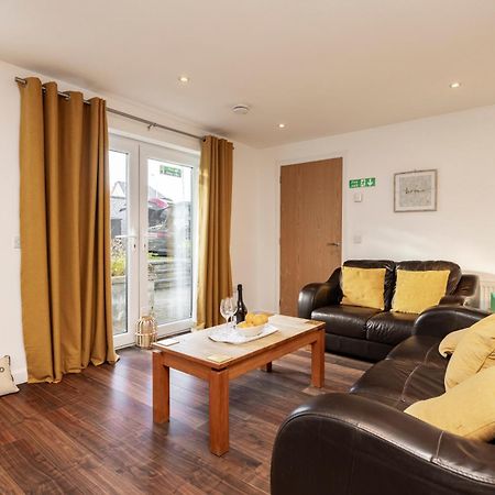 אינברורי Bright House With Garden & Patio In Market Town מראה חיצוני תמונה